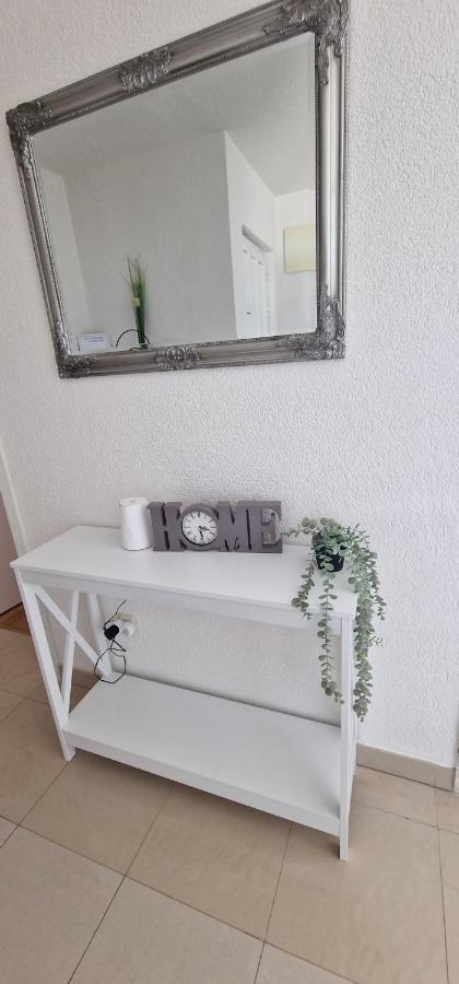 Apartments Stipe Рогозница Екстериор снимка