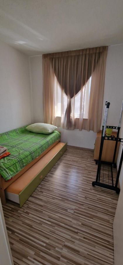 Apartments Stipe Рогозница Екстериор снимка